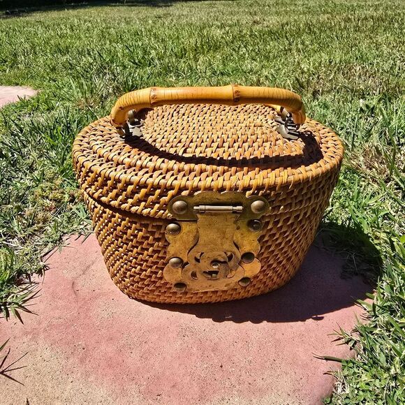 Vintage Woven Tan Basket Handbag With Metal Attachments - Picture 1 of 14
